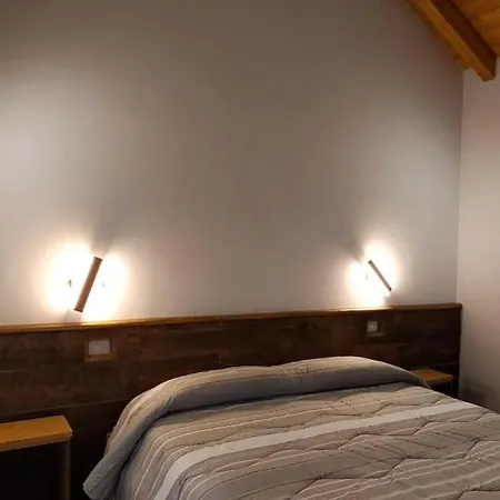 Ca' Del Pitur Apartment Cicogna
